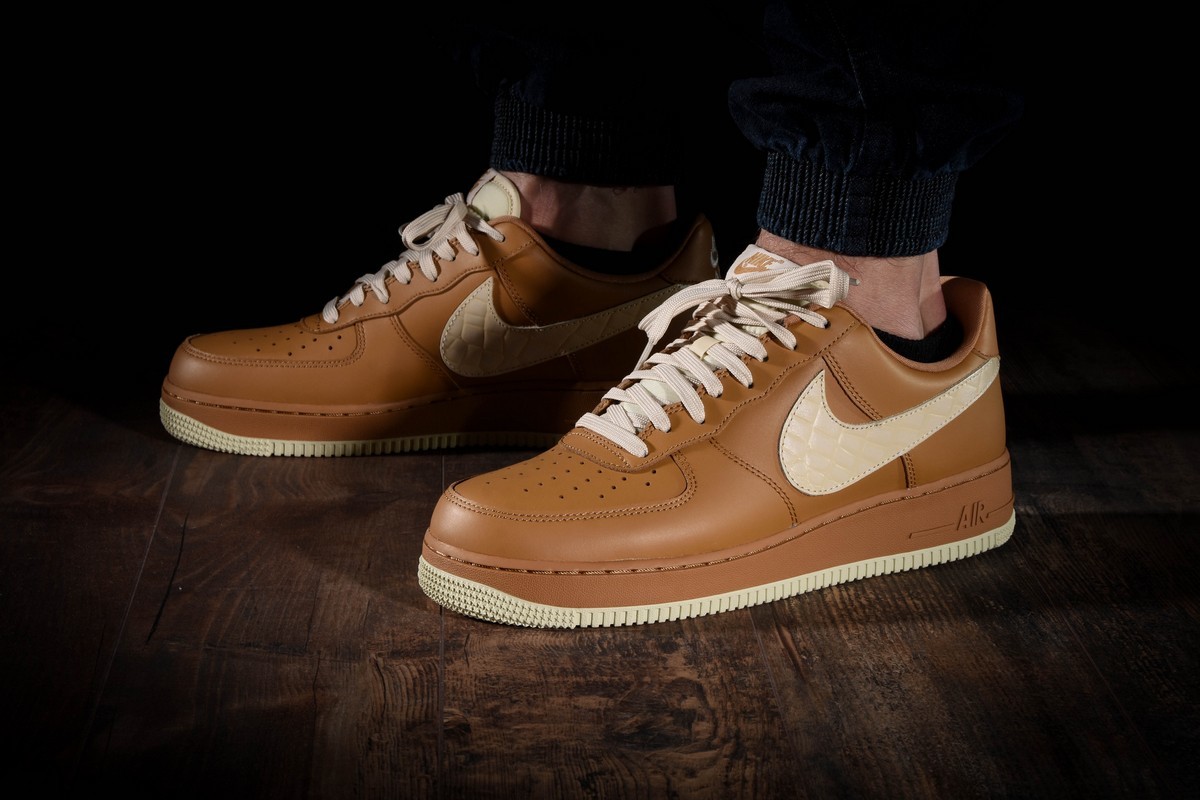 NIKE AIR FORCE 1 '07 LV8 for £95.00 