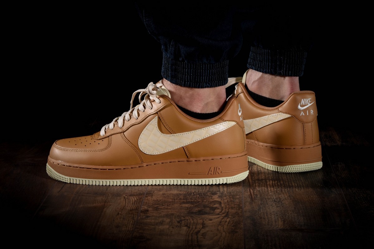 NIKE AIR FORCE 1 07 LV8 ELEMENTAL GOLD for 95.00 kicksmaniac