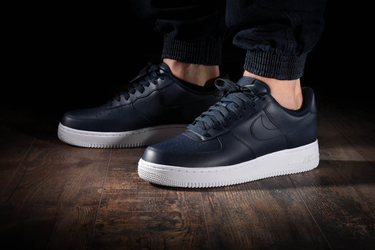 NIKE AIR FORCE 1 '07 OBSIDIAN