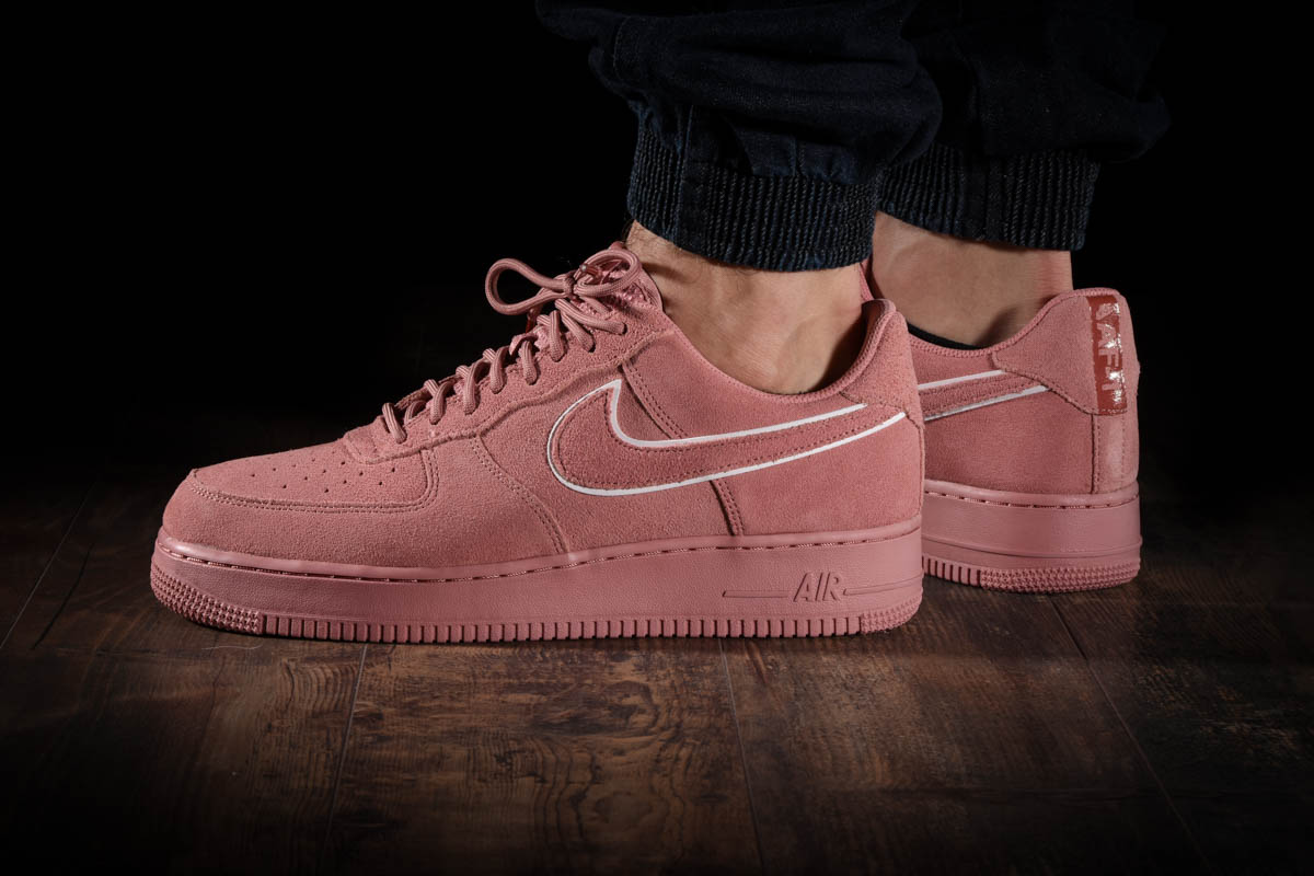 nike air force one suede pink
