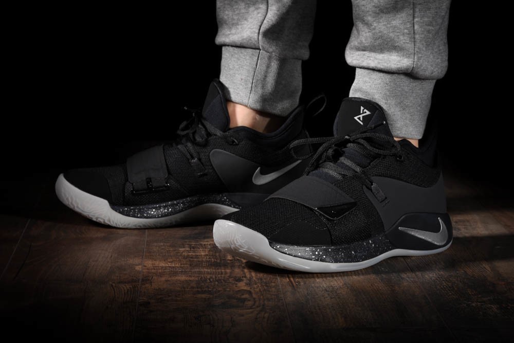 NIKE PG 2.5 BLACK PURE PLATINIUM