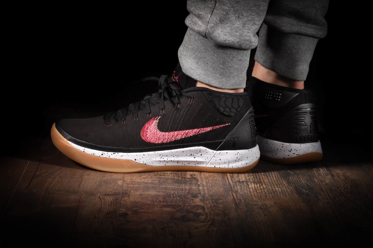 Nike kobe 12 marroni on sale