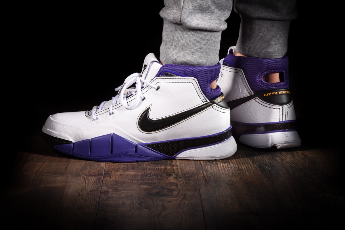 Kobe nike hot sale zoom 1