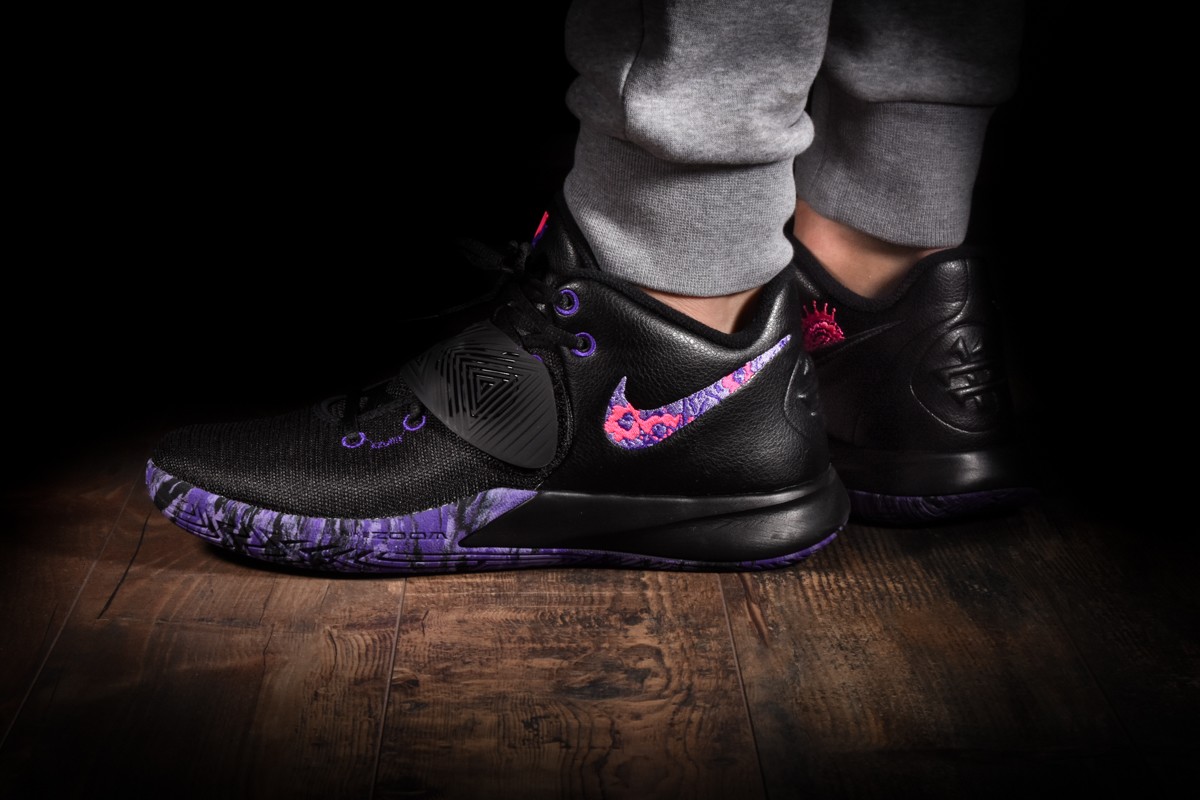 kyrie flytrap iii purple