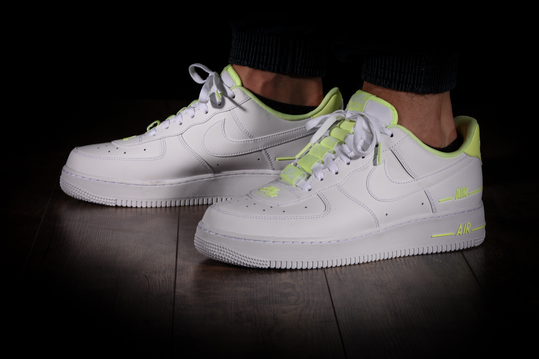 NIKE AIR FORCE 1 LOW '07 LV8 DOUBLE AIR WHITE VOLT
