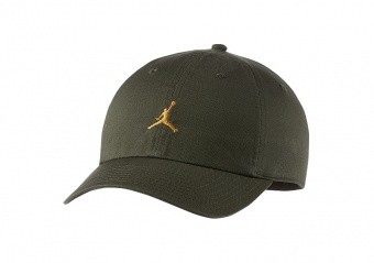 khaki nike hat
