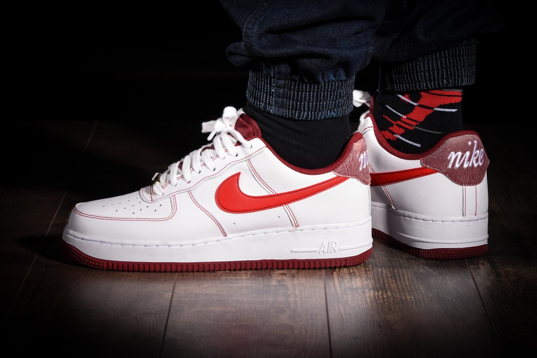 Size 9.5 - Nike Air Force 1 Low First Use University Red