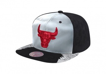 MITCHELL & NESS DAY 5 SNAPBACK CHICAGO BULLS