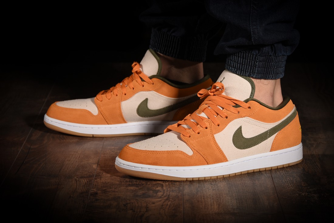 NIKE AIR JORDAN 1 RETRO LOW SE SUEDE ORANGE OLIVE